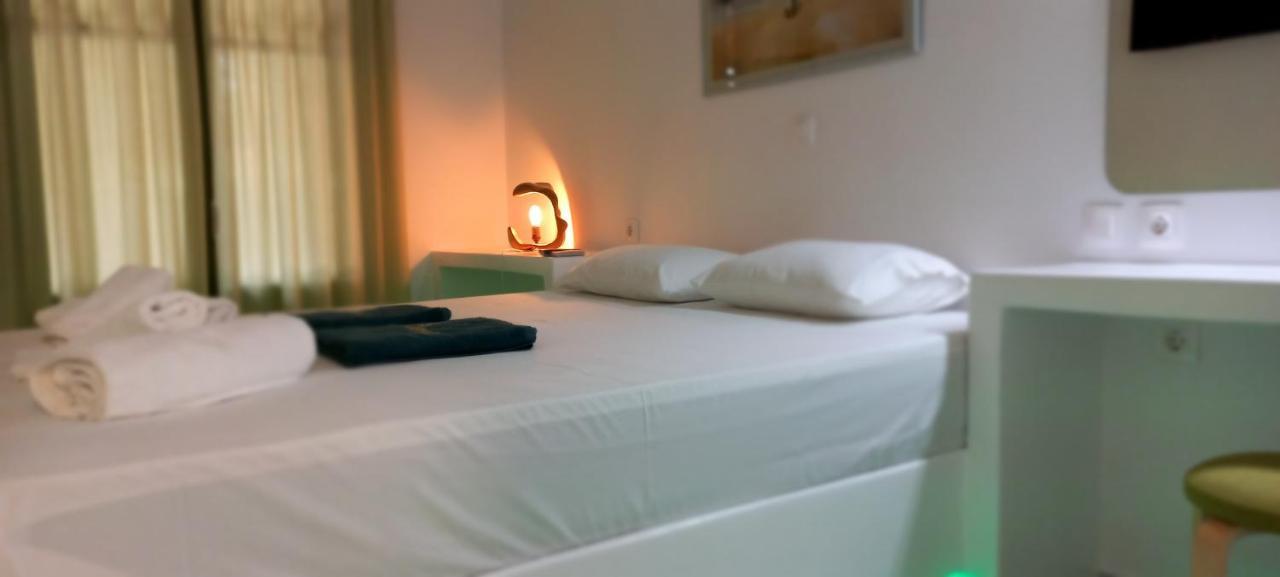 Leros Eleonas Apartments アリンダ エクステリア 写真