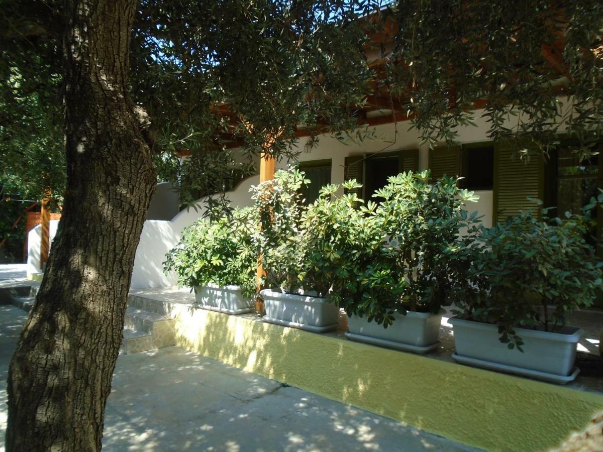 Leros Eleonas Apartments アリンダ エクステリア 写真